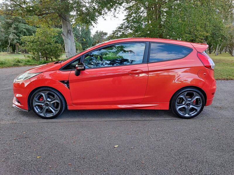 FORD FIESTA