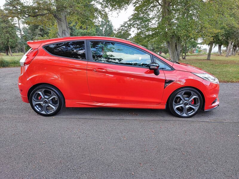 View FORD FIESTA 1.6T EcoBoost ST-2 Euro 5 3dr