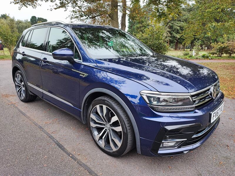 View VOLKSWAGEN TIGUAN 2.0 TDI R-Line Euro 6 (s/s) 5dr