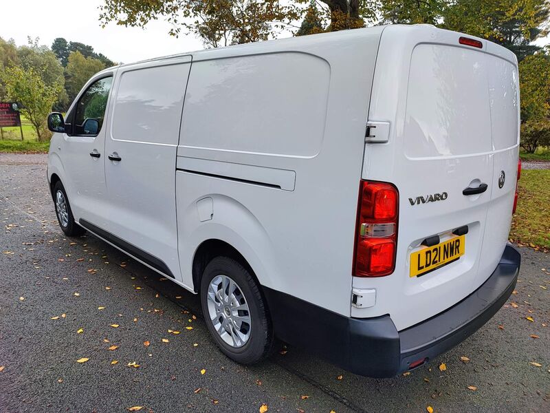 VAUXHALL VIVARO