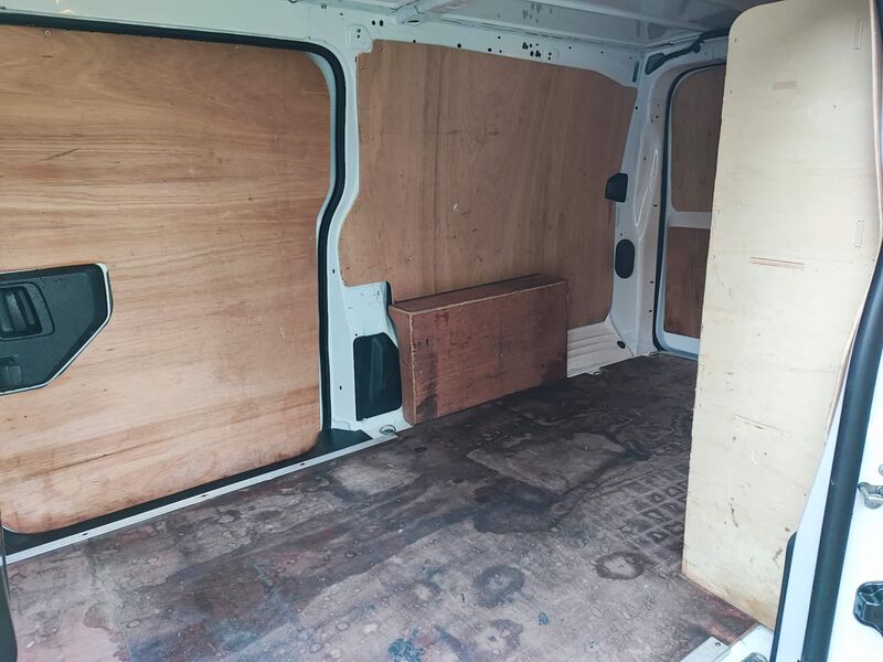 VAUXHALL VIVARO