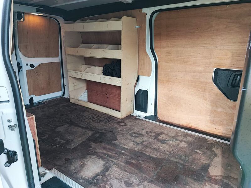 VAUXHALL VIVARO