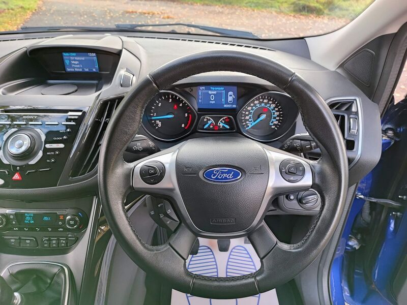 FORD KUGA