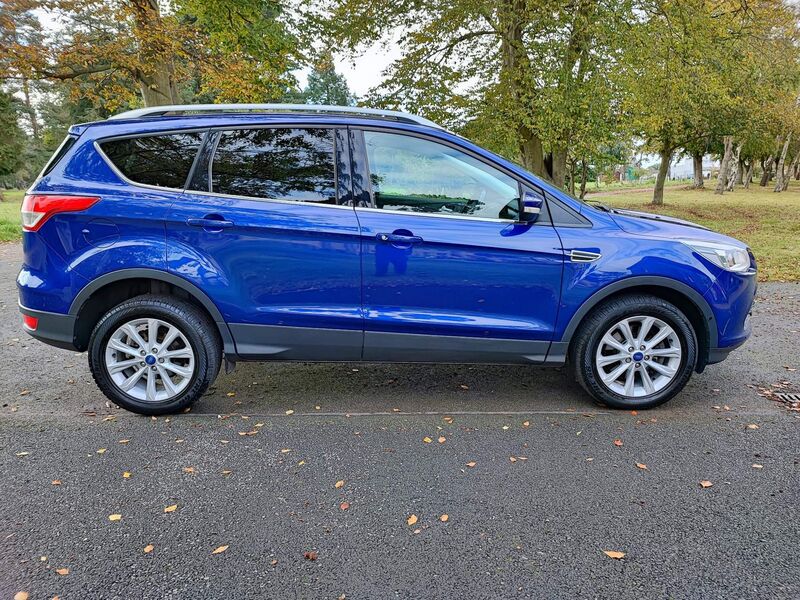 View FORD KUGA 2.0 TDCi Titanium 2WD Euro 6 (s/s) 5dr