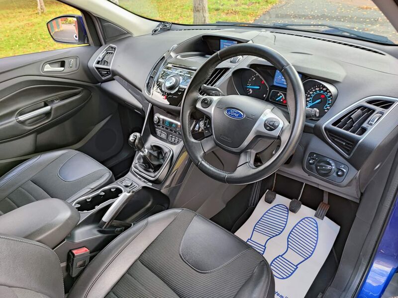 FORD KUGA
