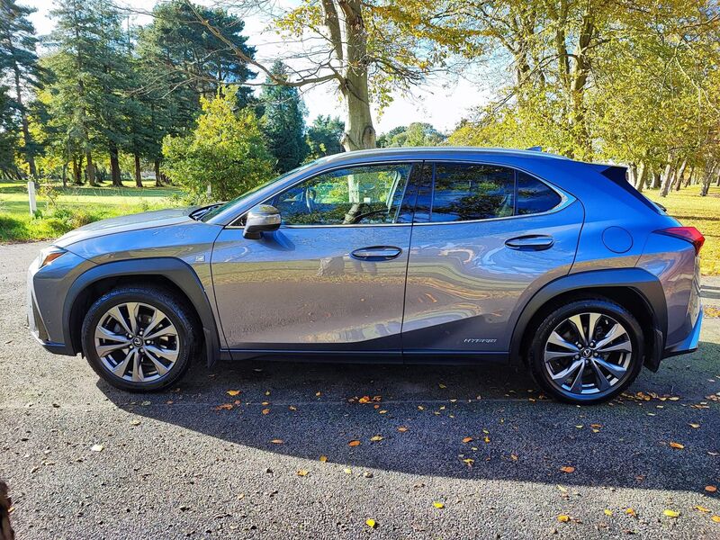 LEXUS UX 250H