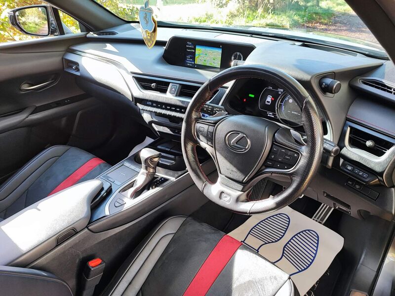 LEXUS UX 250H