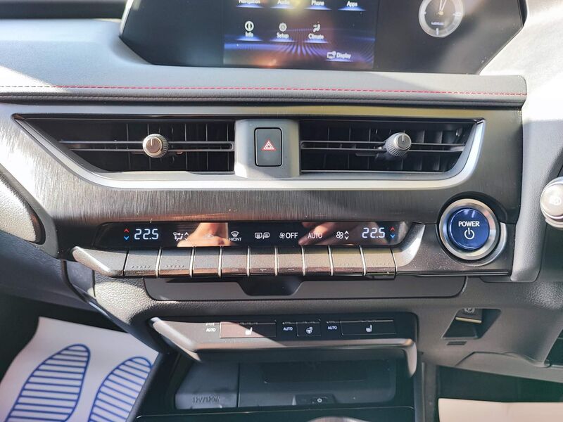 LEXUS UX 250H