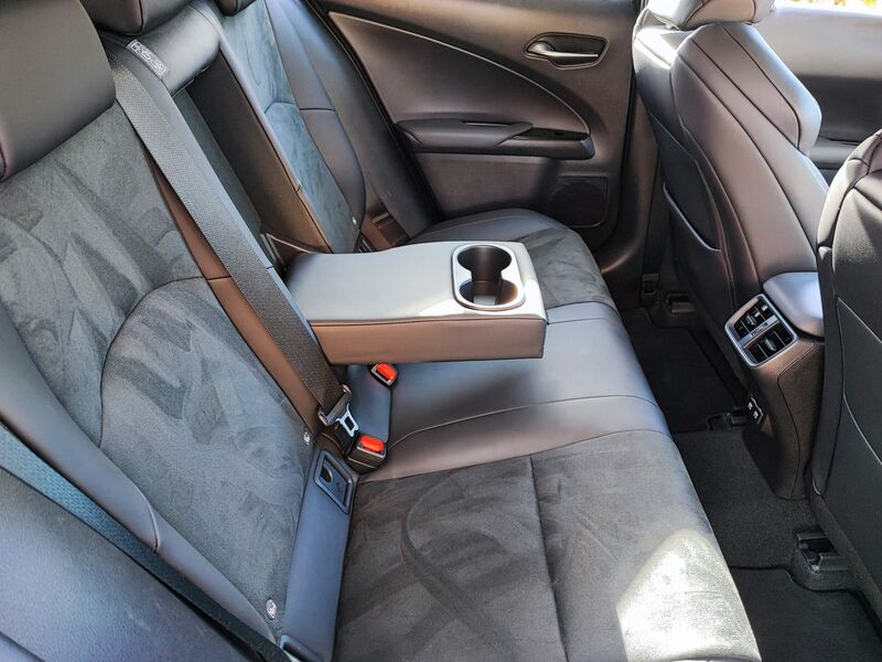 LEXUS UX 250H