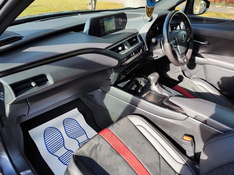 LEXUS UX 250H