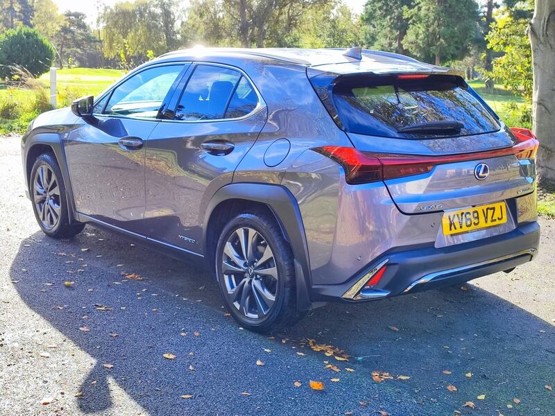 LEXUS UX 250H