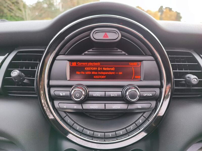 MINI HATCH