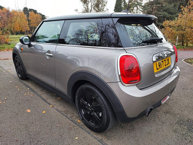 MINI HATCH