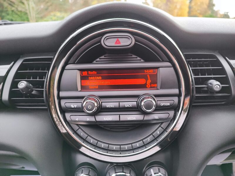 MINI HATCH