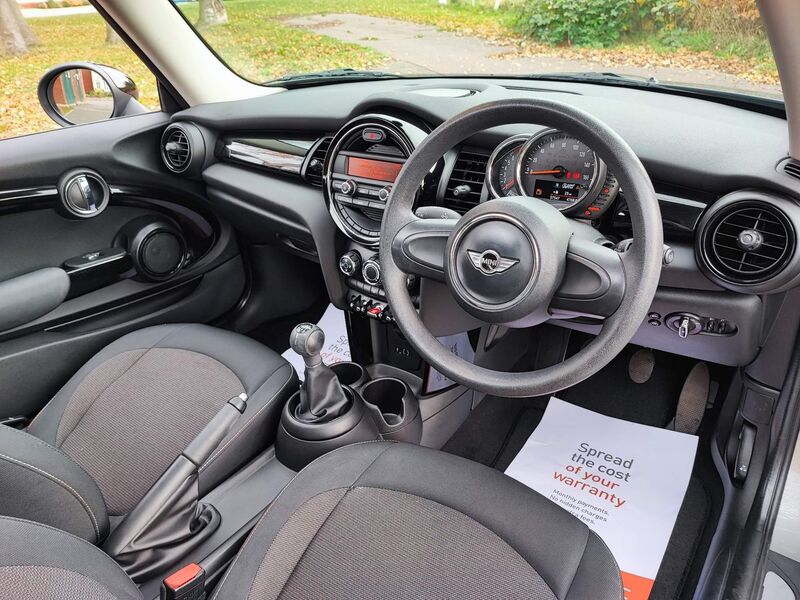 MINI HATCH