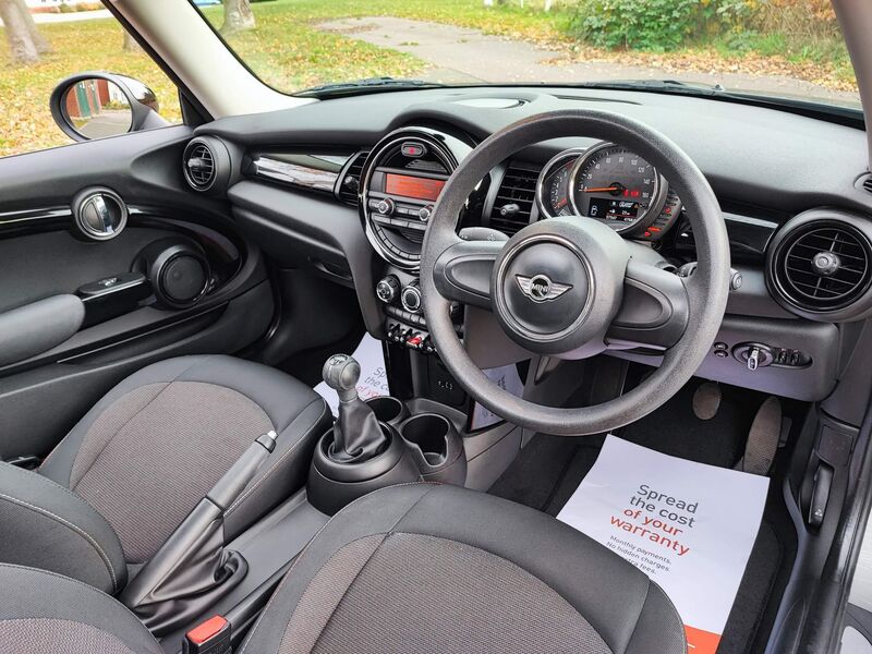 MINI HATCH