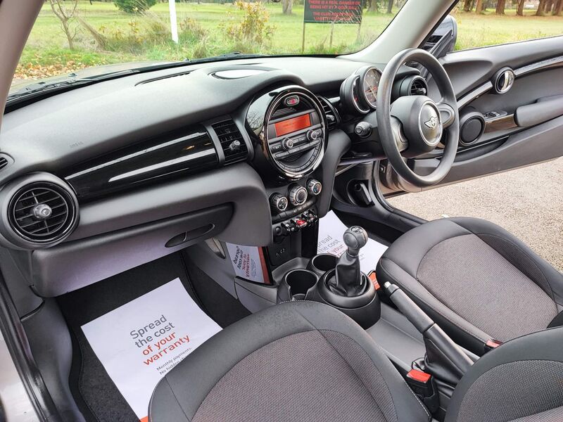 MINI HATCH