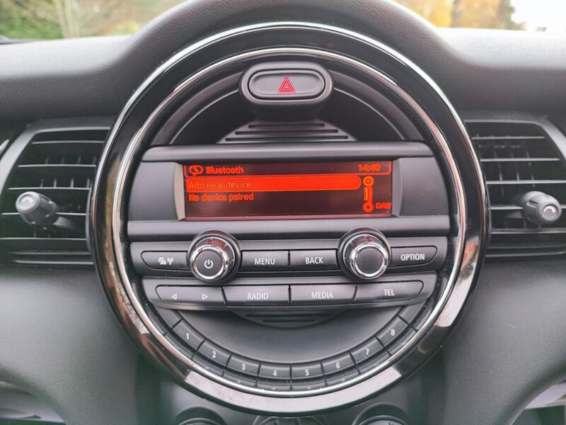 MINI HATCH