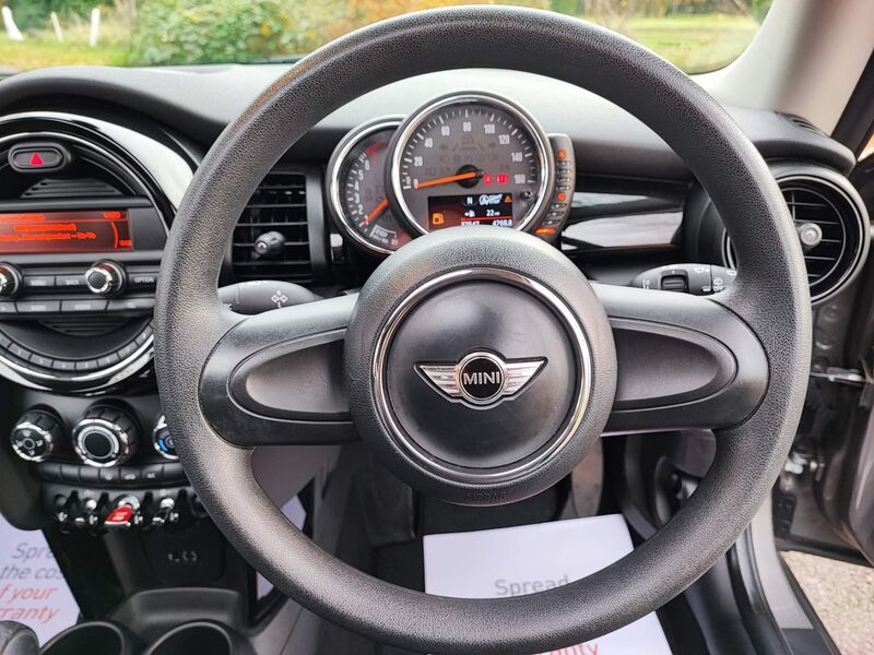 MINI HATCH