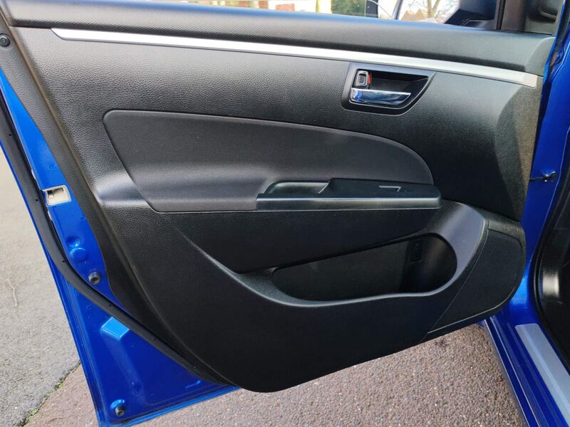 SUZUKI SWIFT