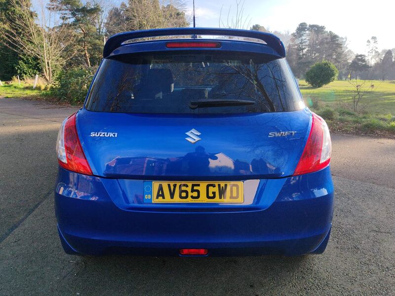 SUZUKI SWIFT