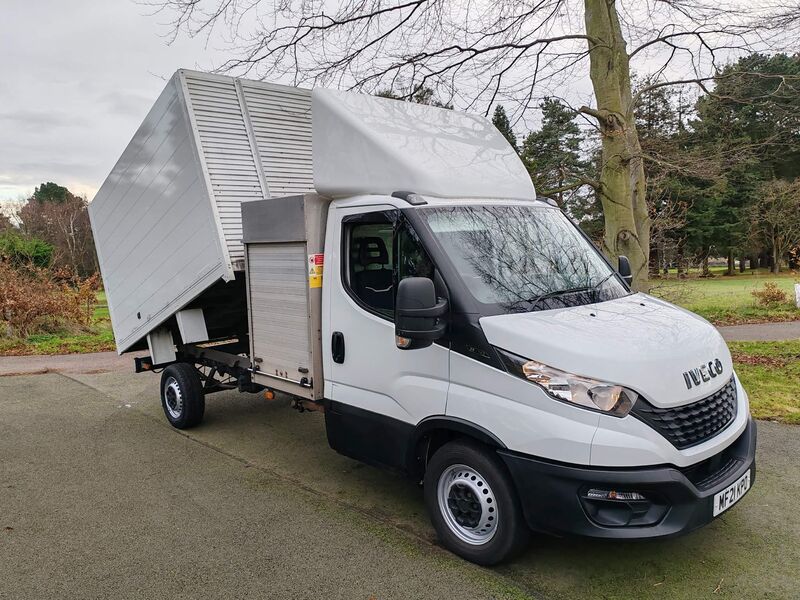 View IVECO DAILY 2.3D HPI 14V 35S 3450 MWB Euro 6 (s/s) 2dr