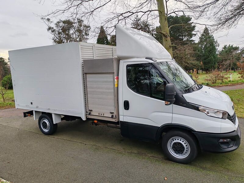 View IVECO DAILY 2.3D HPI 14V 35S 3450 MWB Euro 6 (s/s) 2dr