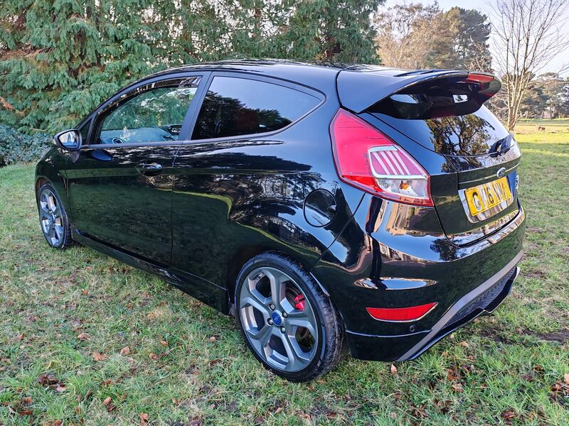 FORD FIESTA