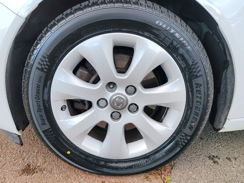 VAUXHALL INSIGNIA