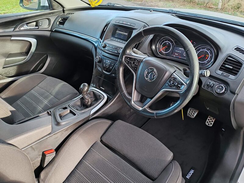 VAUXHALL INSIGNIA