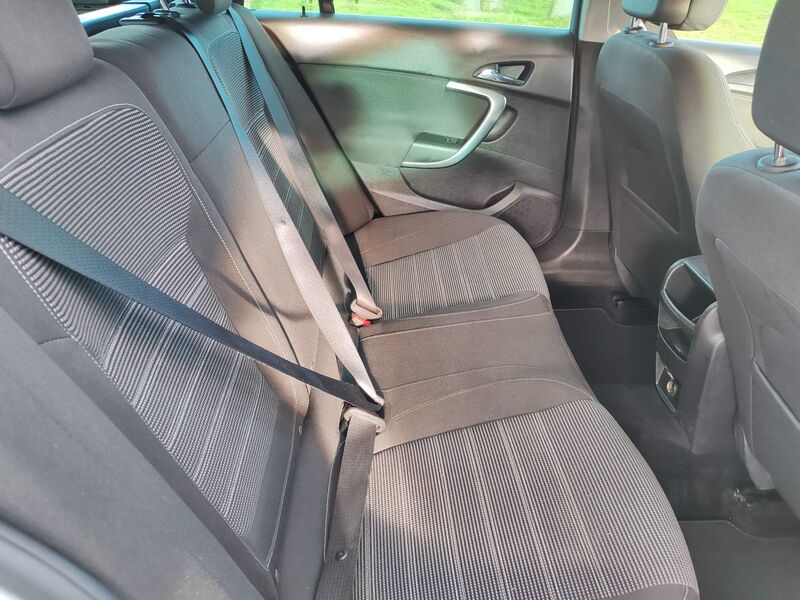 VAUXHALL INSIGNIA