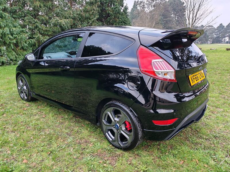 FORD FIESTA