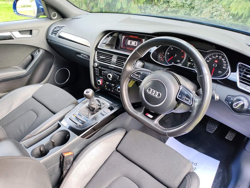 View AUDI A4 2.0 TDI Black Edition Euro 5 (s/s) 4dr