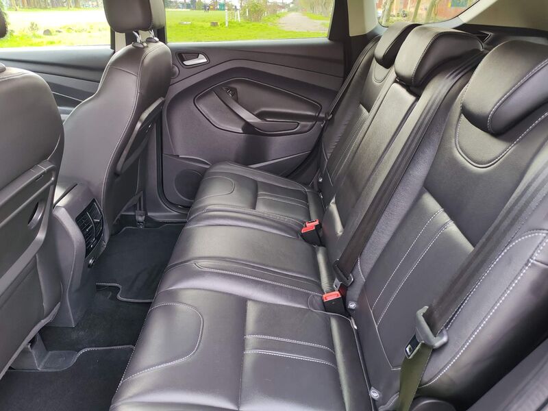 FORD KUGA