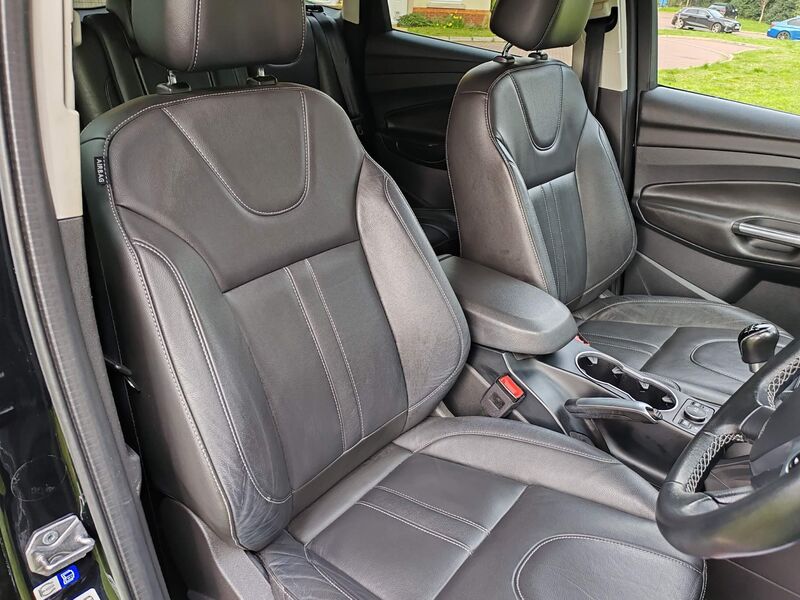 FORD KUGA
