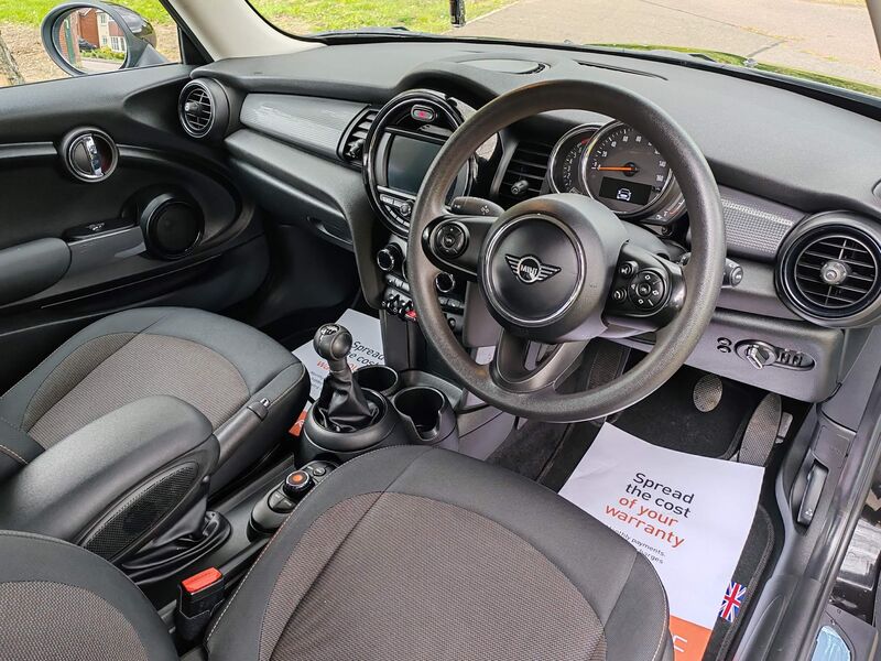 View MINI HATCH 1.5 Cooper Classic Euro 6 (s/s) 3dr