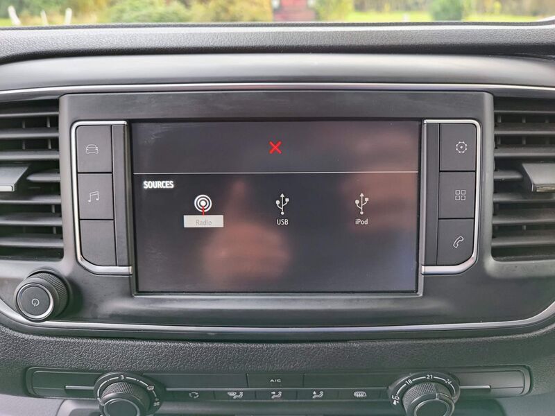 VAUXHALL VIVARO