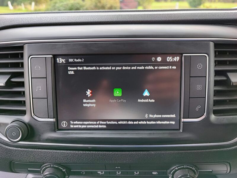 VAUXHALL VIVARO