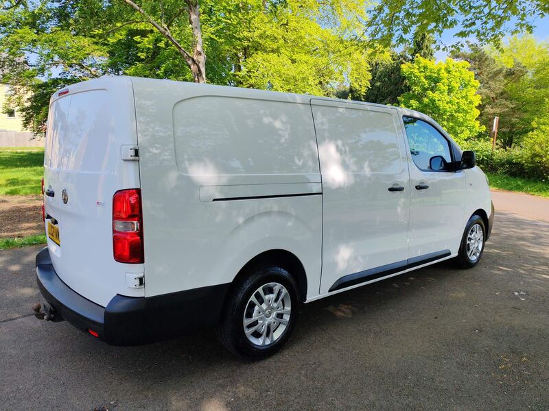 VAUXHALL VIVARO