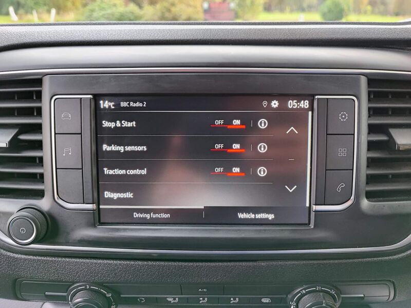 VAUXHALL VIVARO
