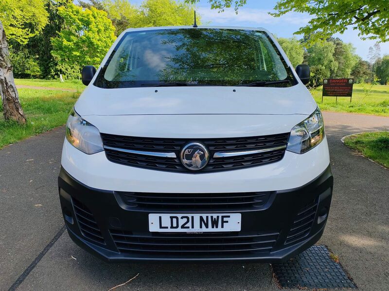 VAUXHALL VIVARO