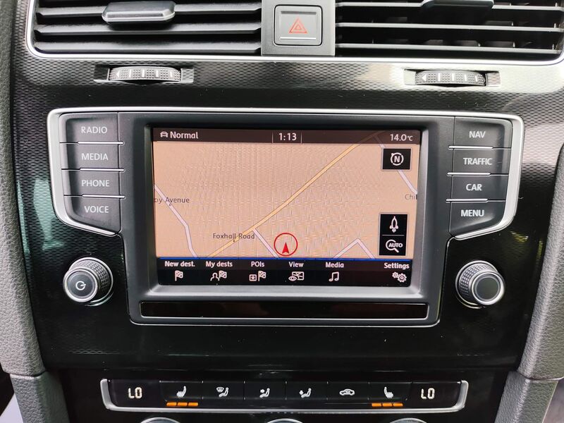 VOLKSWAGEN GOLF