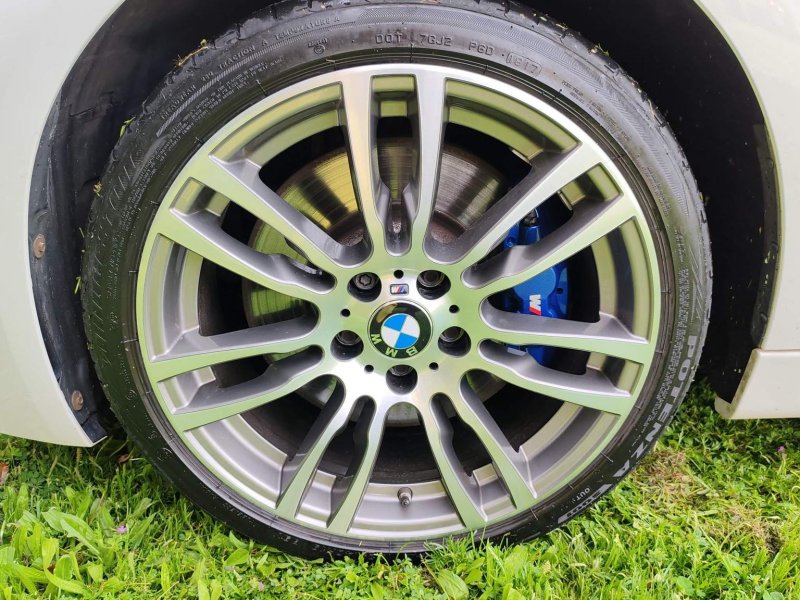 BMW 3 SERIES