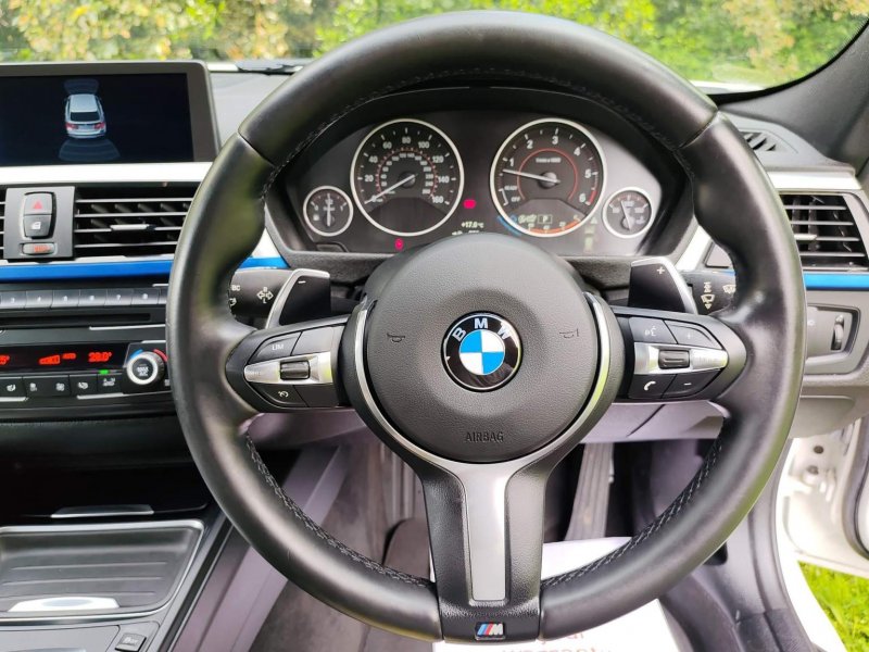 BMW 3 SERIES