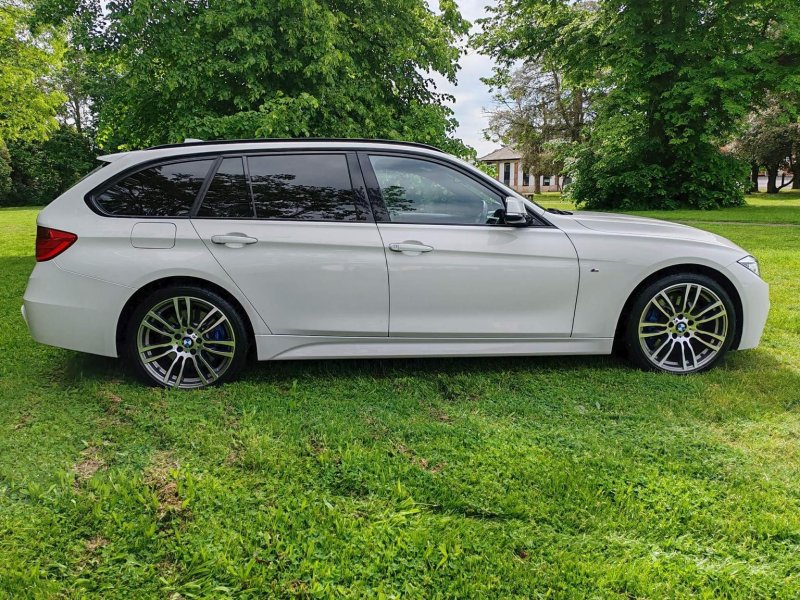 View BMW 3 SERIES 3.0 330d M Sport Touring Auto xDrive Euro 5 (s/s) 5dr