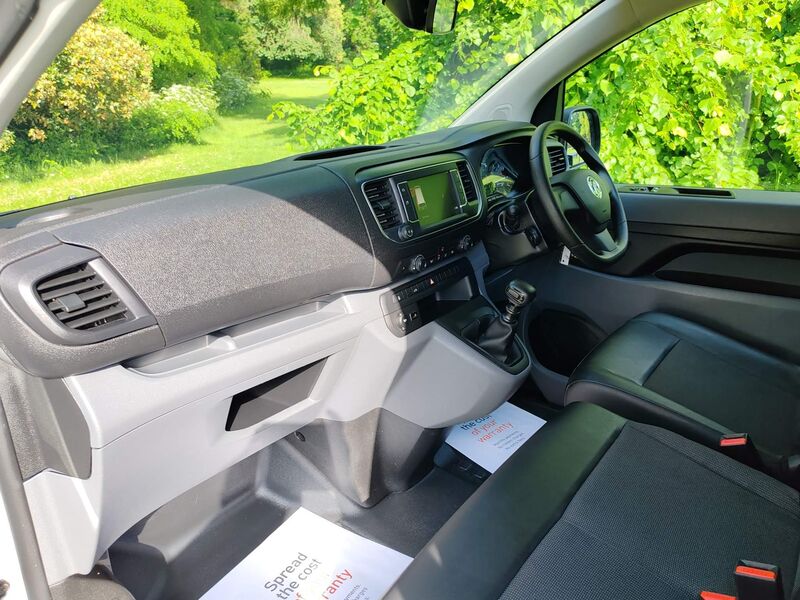 VAUXHALL VIVARO