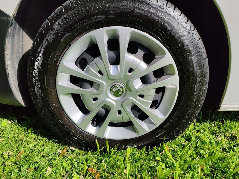 VAUXHALL VIVARO