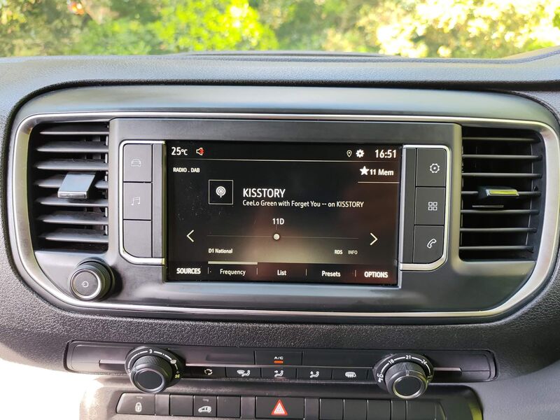 VAUXHALL VIVARO