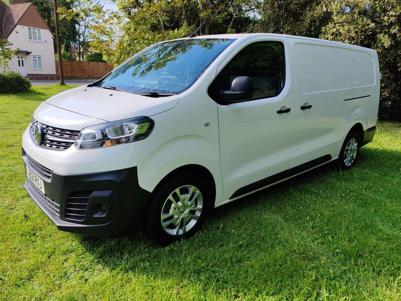 VAUXHALL VIVARO