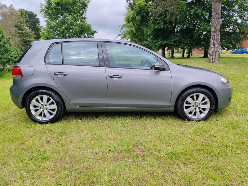 View VOLKSWAGEN GOLF 1.6 TDI Match Euro 5 5dr